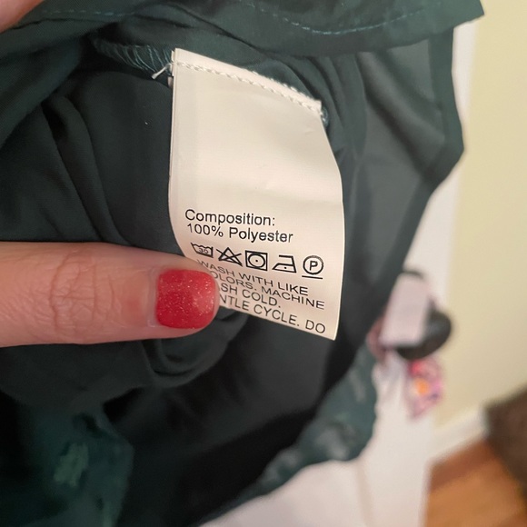 Ladies size Medium Dark Green SHEIN dress - Picture 5 of 5